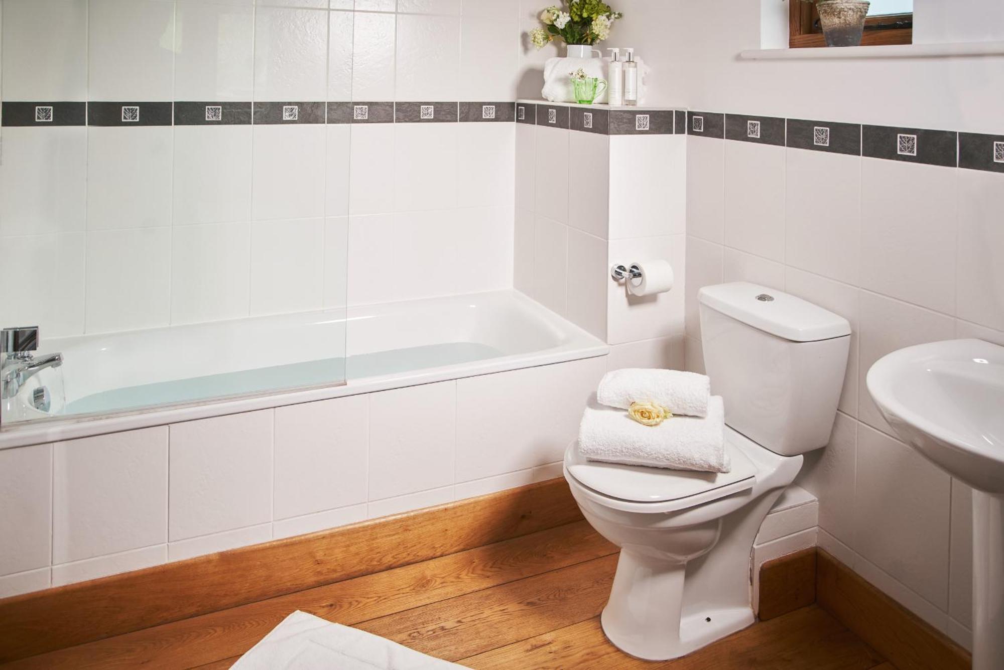 Swifts Return - Apartment With Hot Tub, Sauna And Indoor Pool Exeter Ngoại thất bức ảnh